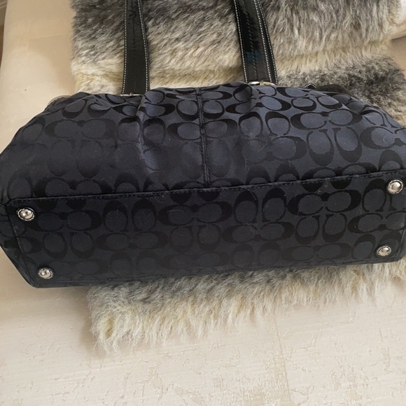 Coach Black signature satchel - Picture 6 of 11